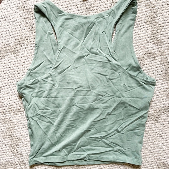 Crop Tank Top Green - Picture 5 of 7